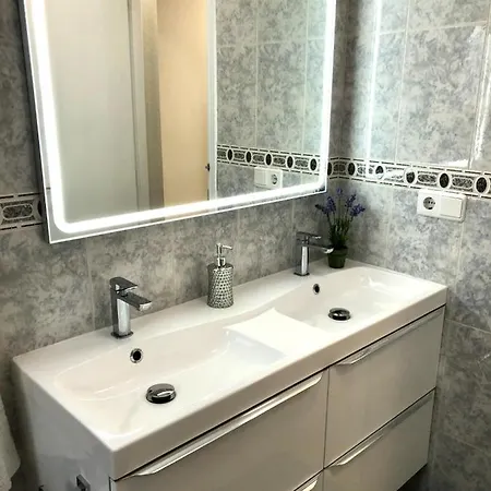 2 Bedroom Apartment Torrevieja 100 M To Playa De Los Locos ,Pool Exterior foto