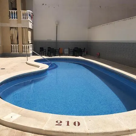 2 Bedroom Apartment Torrevieja 100 M To Playa De Los Locos ,Pool Exterior foto