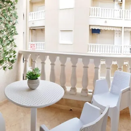 2 Bedroom Apartment Torrevieja 100 M To Playa De Los Locos ,Pool Exterior foto