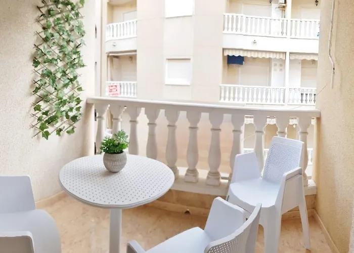 2 Bedroom Apartment Torrevieja 100 M To Playa De Los Locos ,Pool