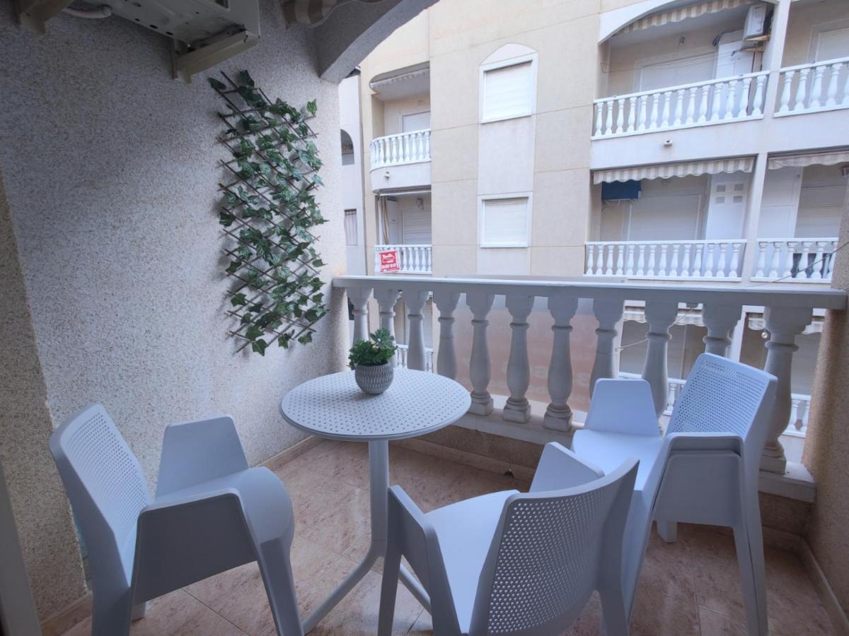2 Bedroom 100 M To Playa De Locos ,pool Apartamento