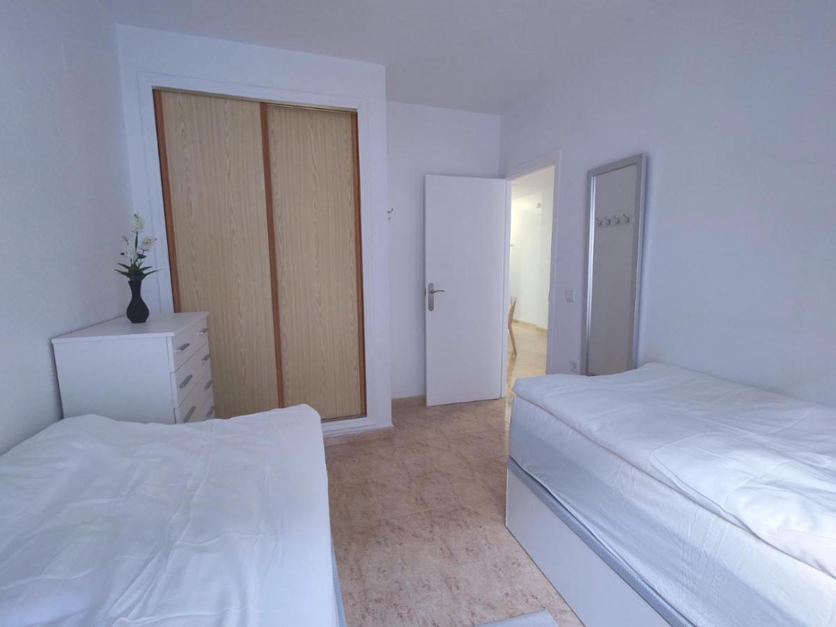 2 Bedroom 100 M To Playa De Locos ,pool Apartment