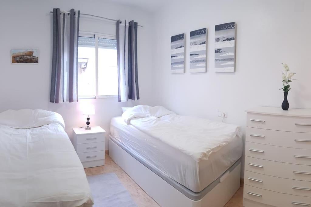 Apartment 2 Bedroom 100 M To Playa De Locos ,pool *