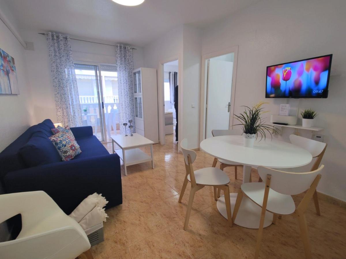 Apartamento 2 Bedroom 100 M To Playa De Locos ,pool Torrevieja
