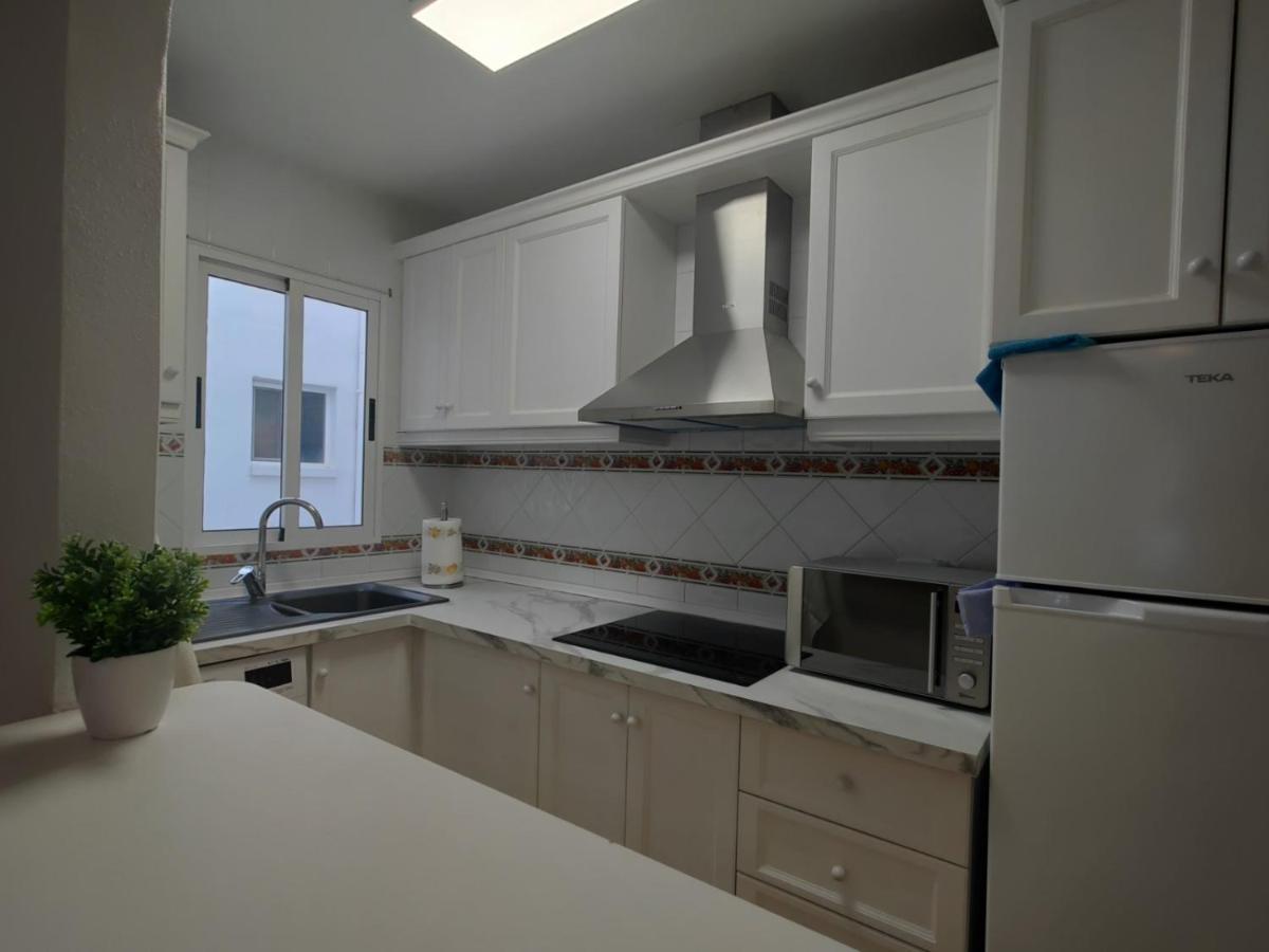 2 Bedroom 100 M To Playa De Locos ,pool Apartment Torrevieja